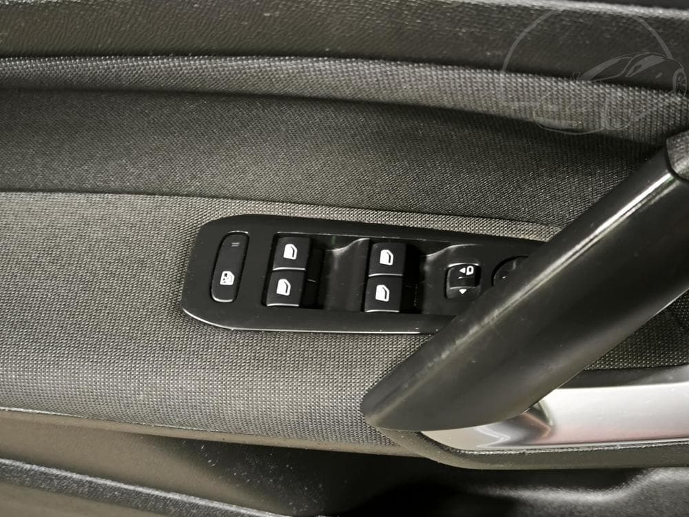 2018 Peugeot 308 - 17