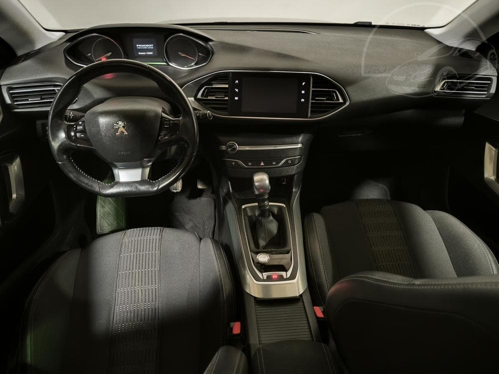 2018 Peugeot 308 - 8