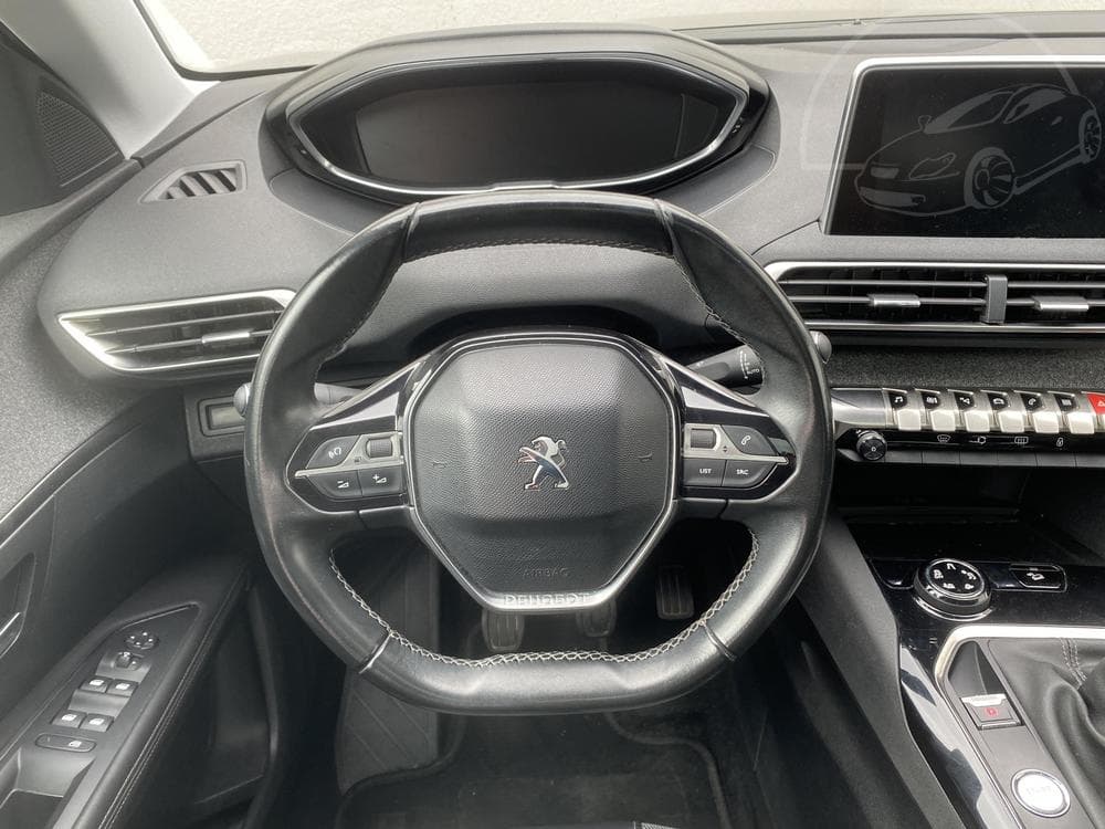 2017 Peugeot 5008 - 31