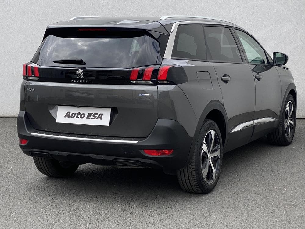 2017 Peugeot 5008 - 10
