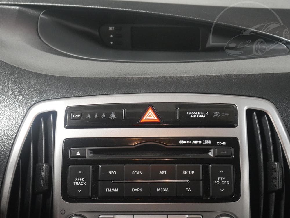 2012 Hyundai i20 - 15