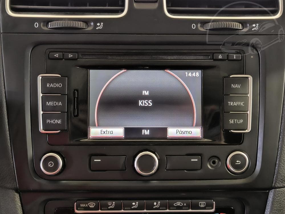 2011 Volkswagen GOLF - 14