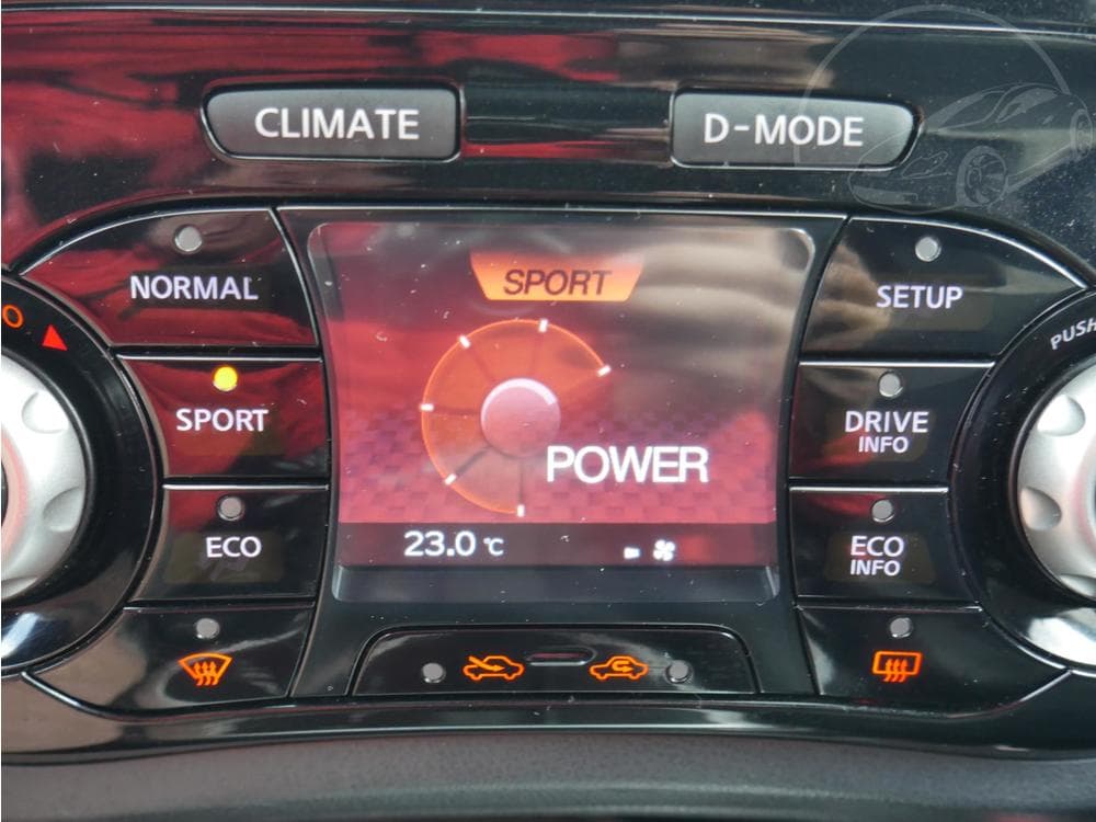 2017 Nissan JUKE - 16