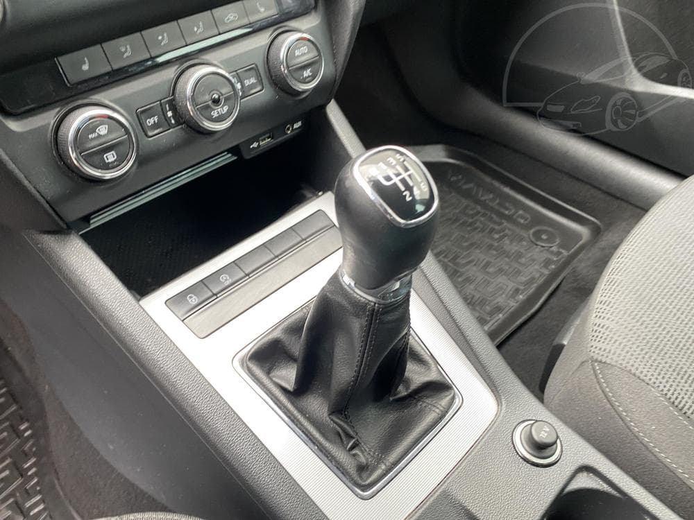 2014 Škoda OCTAVIA - 31