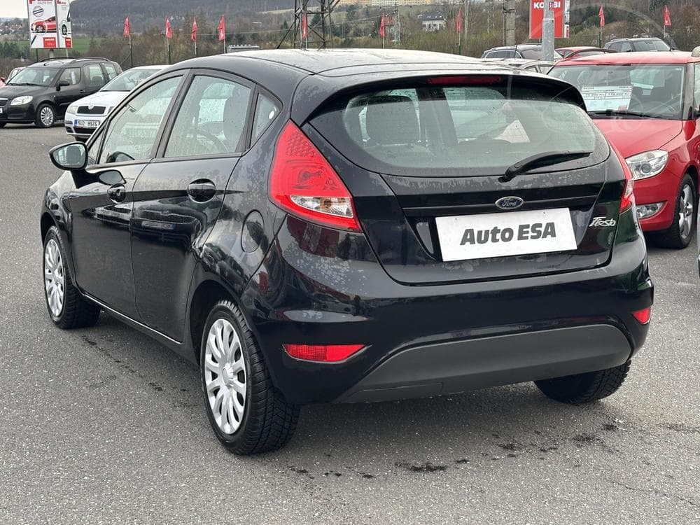 2009 Ford FIESTA - 4