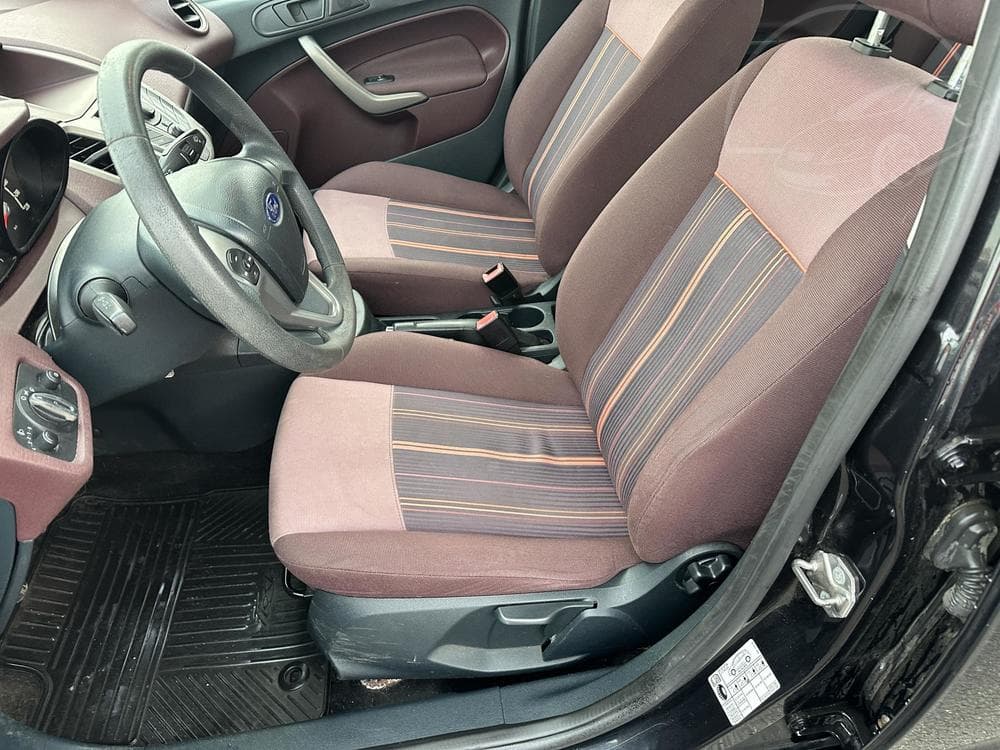 2009 Ford FIESTA - 9