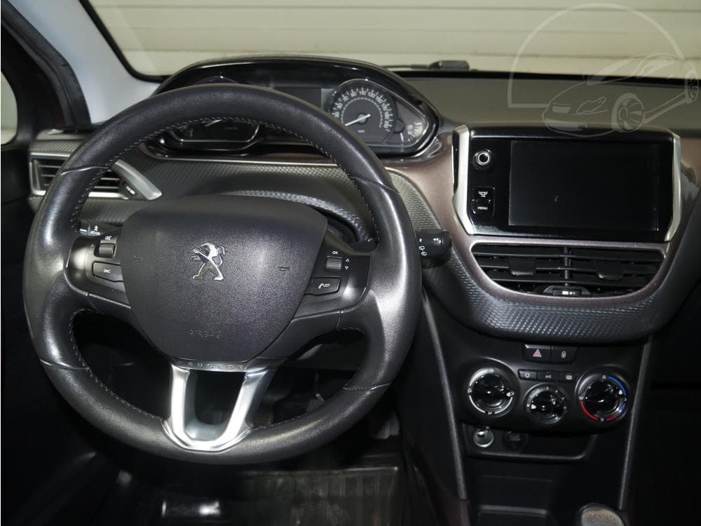 2014 Peugeot 2008 - 13