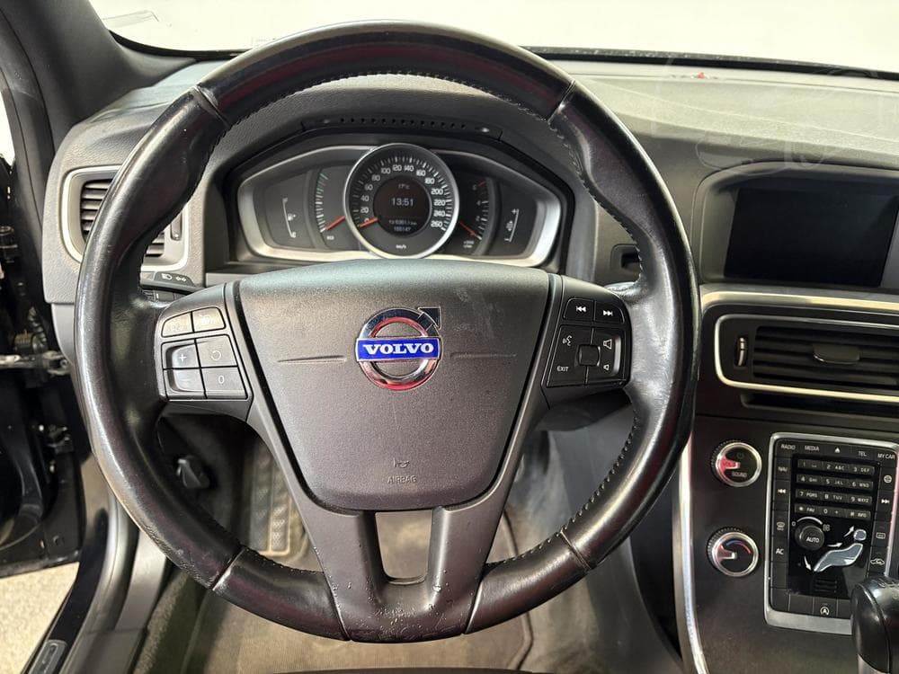 2015 Volvo V60 - 14