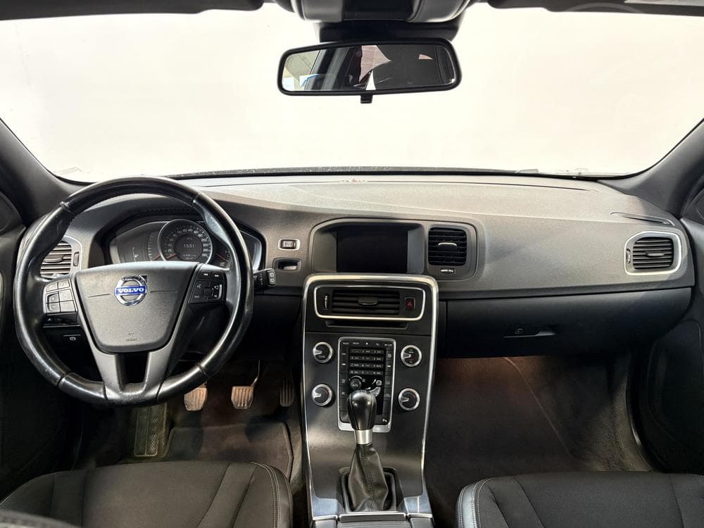 2015 Volvo V60 - 8