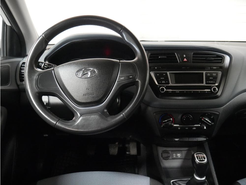 2017 Hyundai i20 - 25