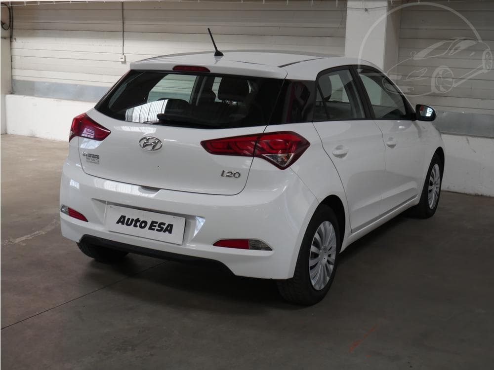 2017 Hyundai i20 - 11