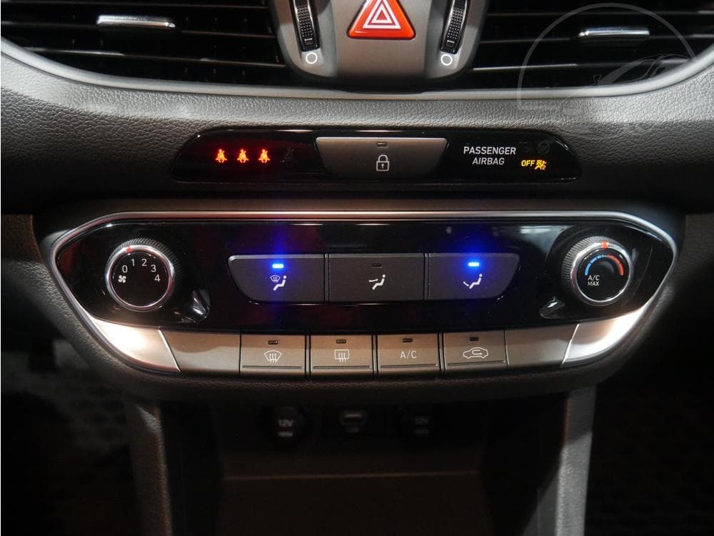 2020 Hyundai i30 - 43