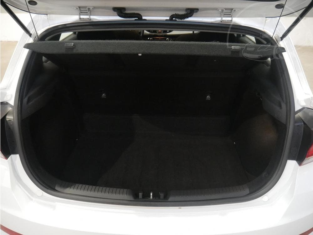 2020 Hyundai i30 - 19