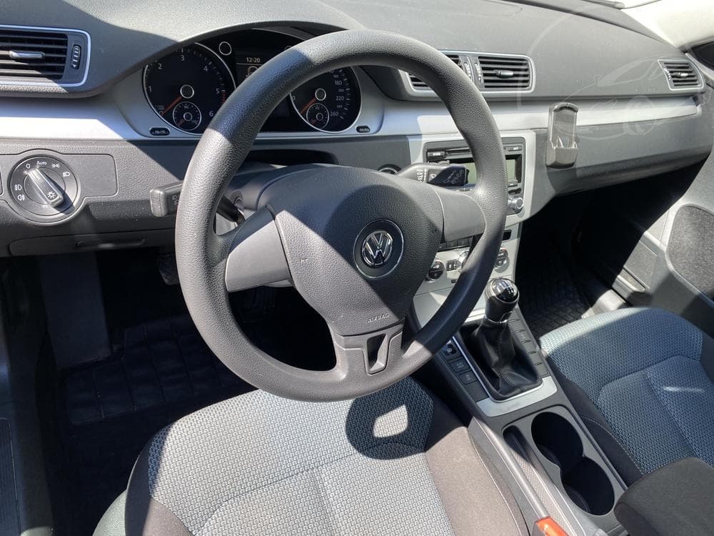 2014 Volkswagen PASSAT - 23