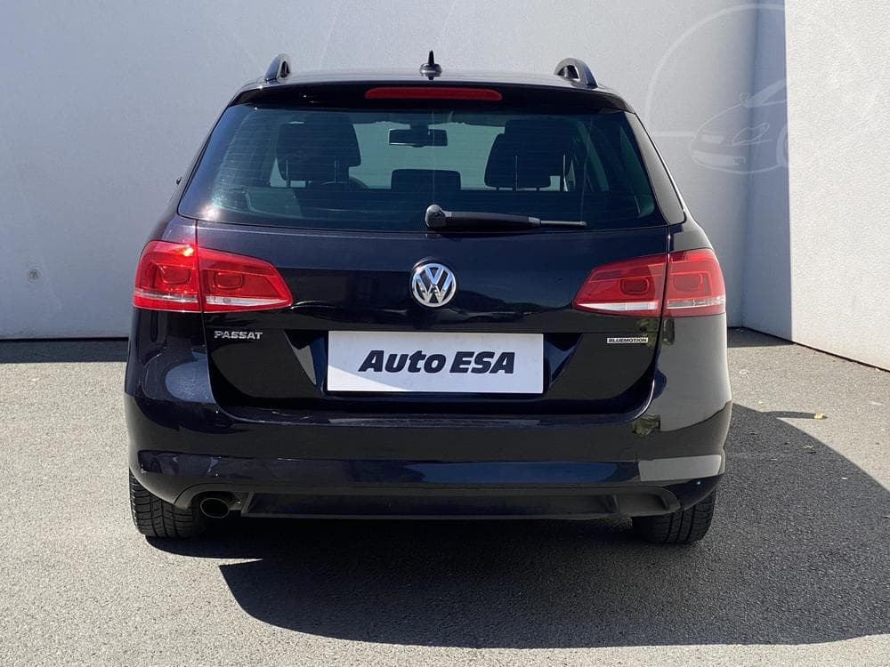 2014 Volkswagen PASSAT - 9