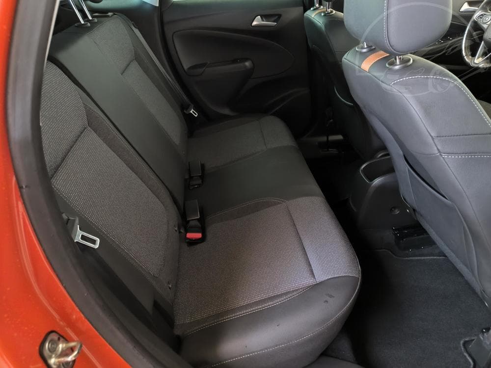 2021 Opel Crossland - 11