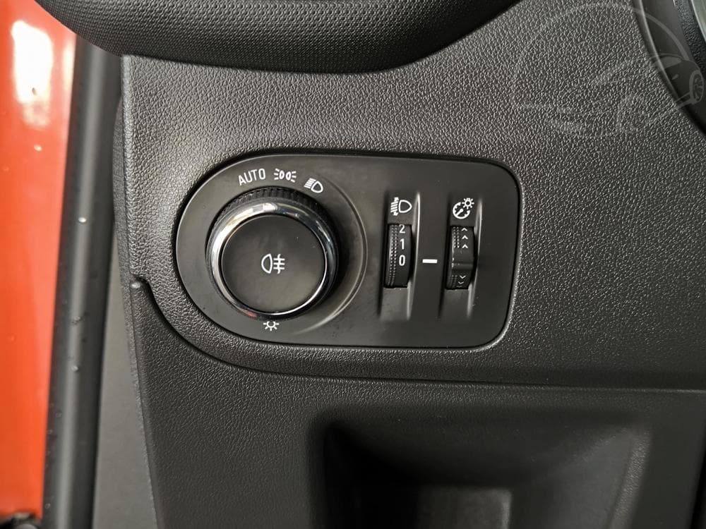 2021 Opel Crossland - 16