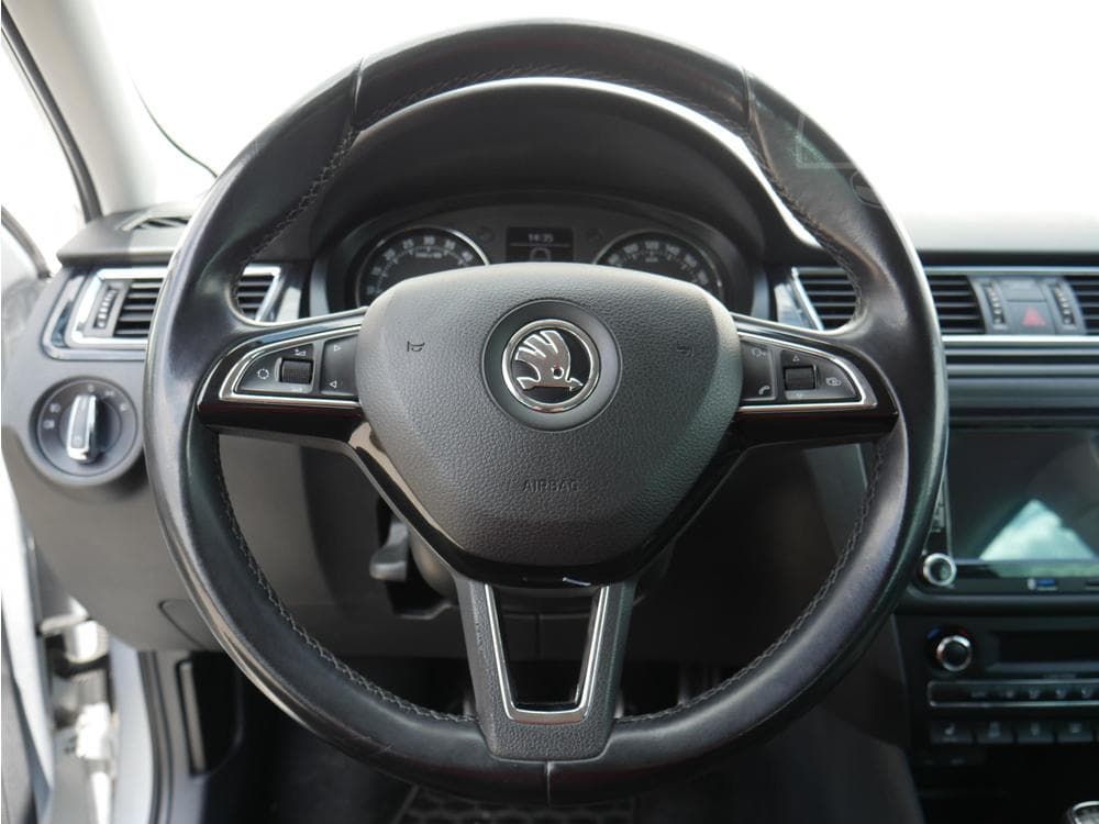 2014 Škoda RAPID - 25