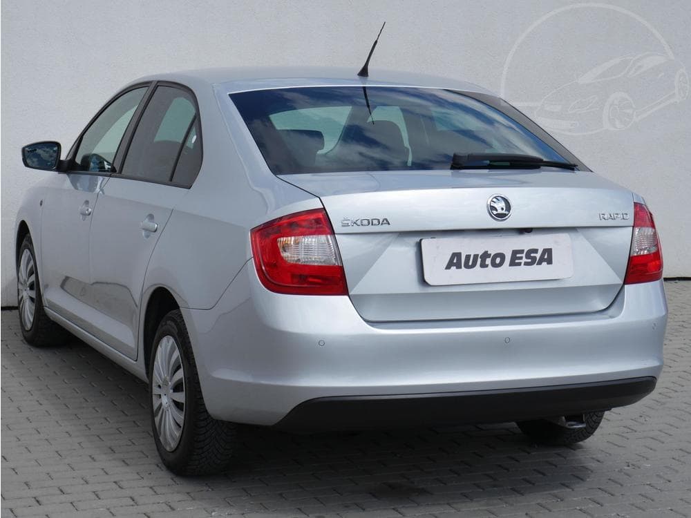 2014 Škoda RAPID - 11