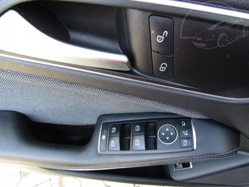 2016 Mercedes-Benz GLA - 34