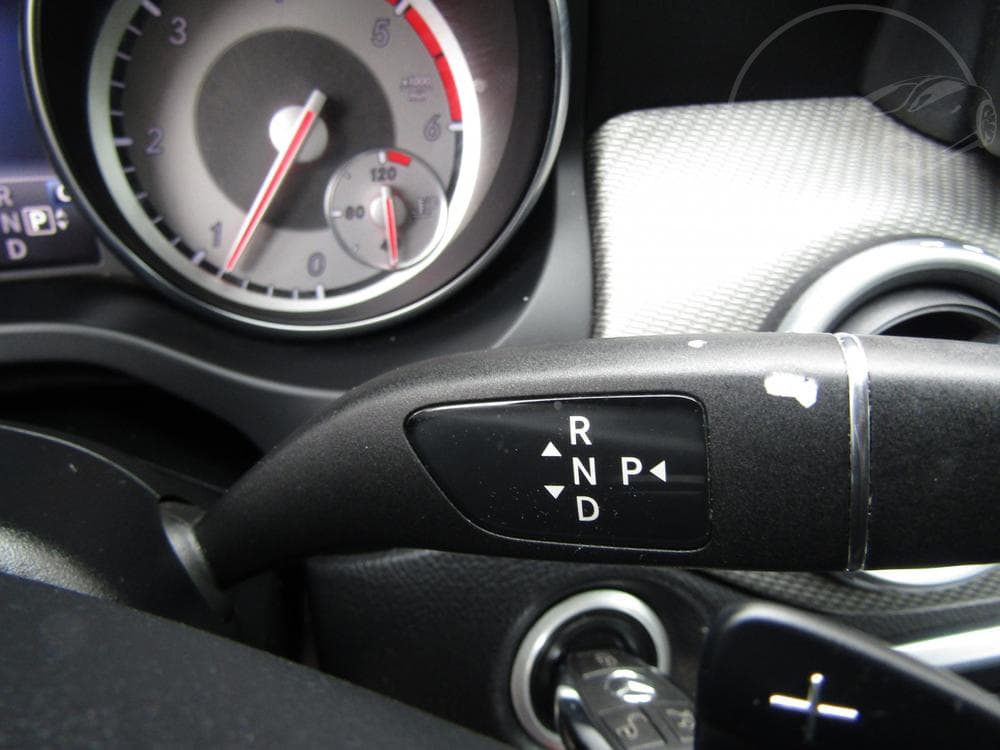 2016 Mercedes-Benz GLA - 37