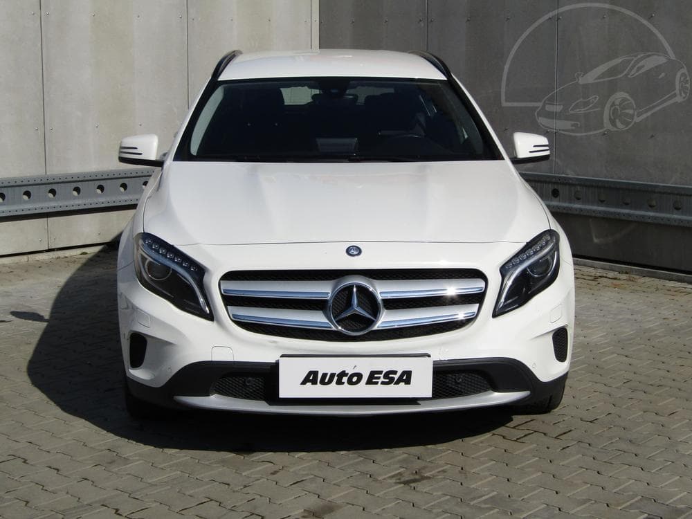 2016 Mercedes-Benz GLA - 4
