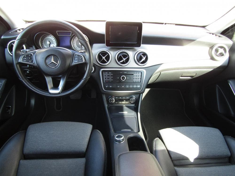 2016 Mercedes-Benz GLA - 22