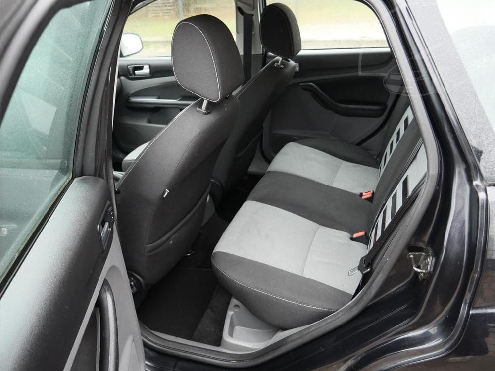 2010 Ford FOCUS - 10