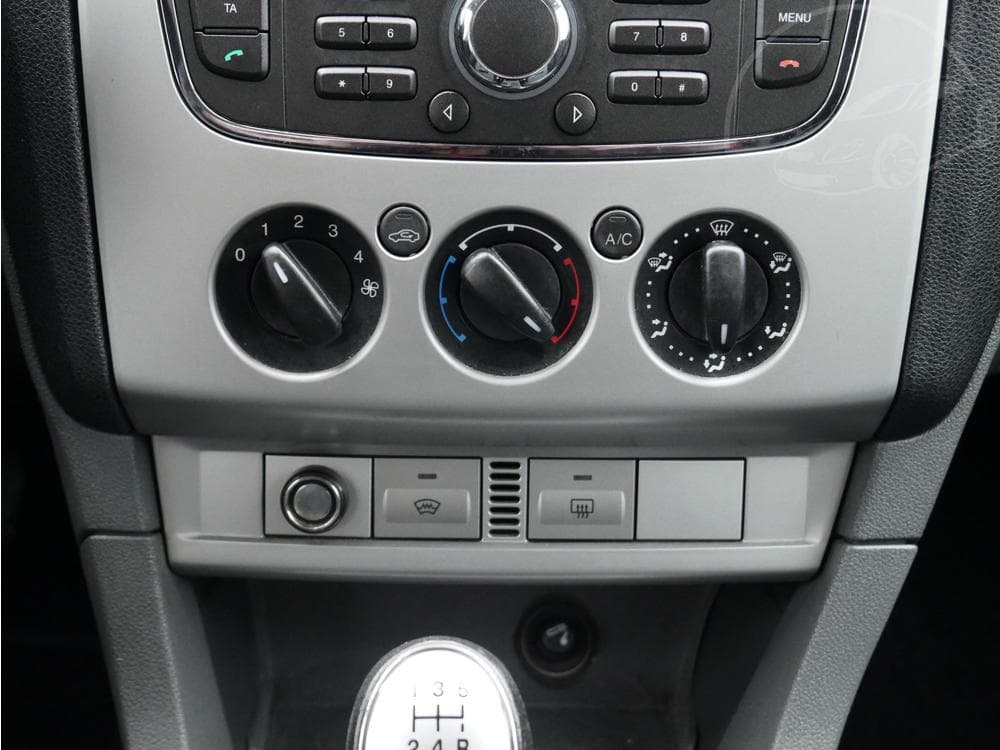 2010 Ford FOCUS - 13