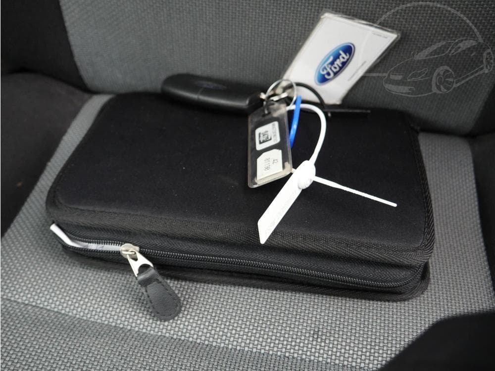 2010 Ford FOCUS - 17