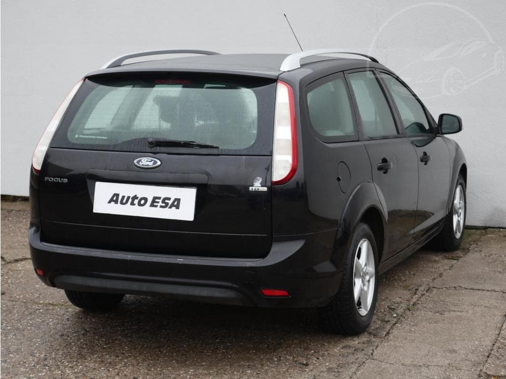 2010 Ford FOCUS - 6