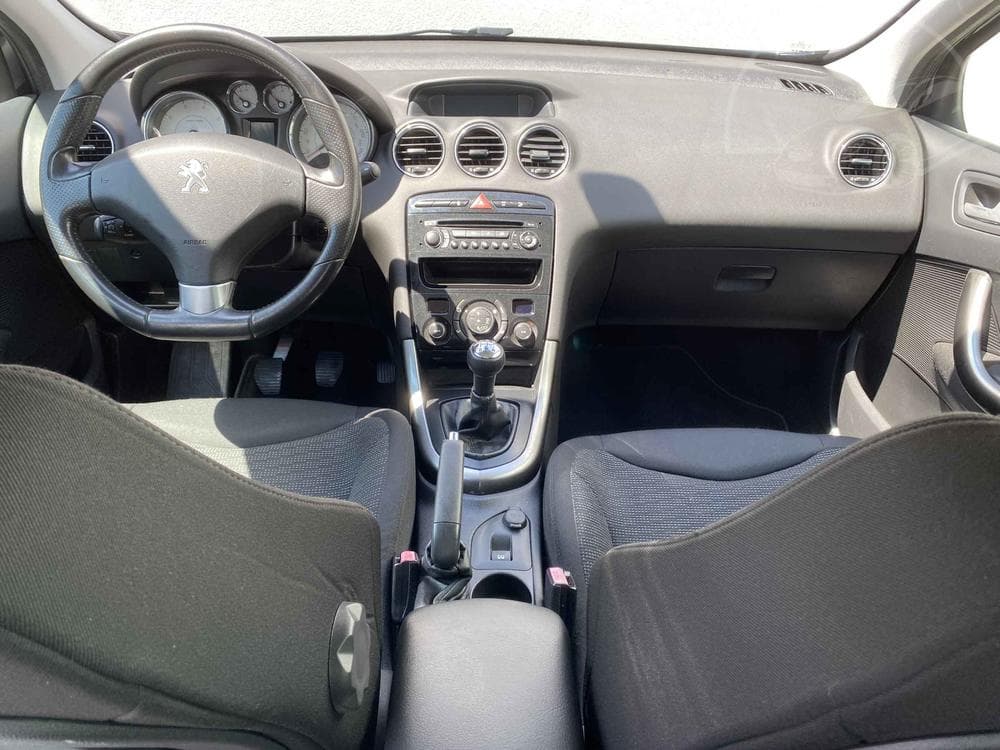 2012 Peugeot 308 - 8