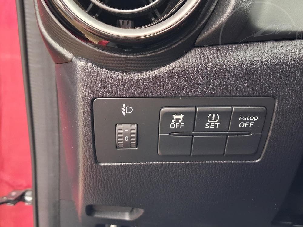 2015 Mazda 2 - 12