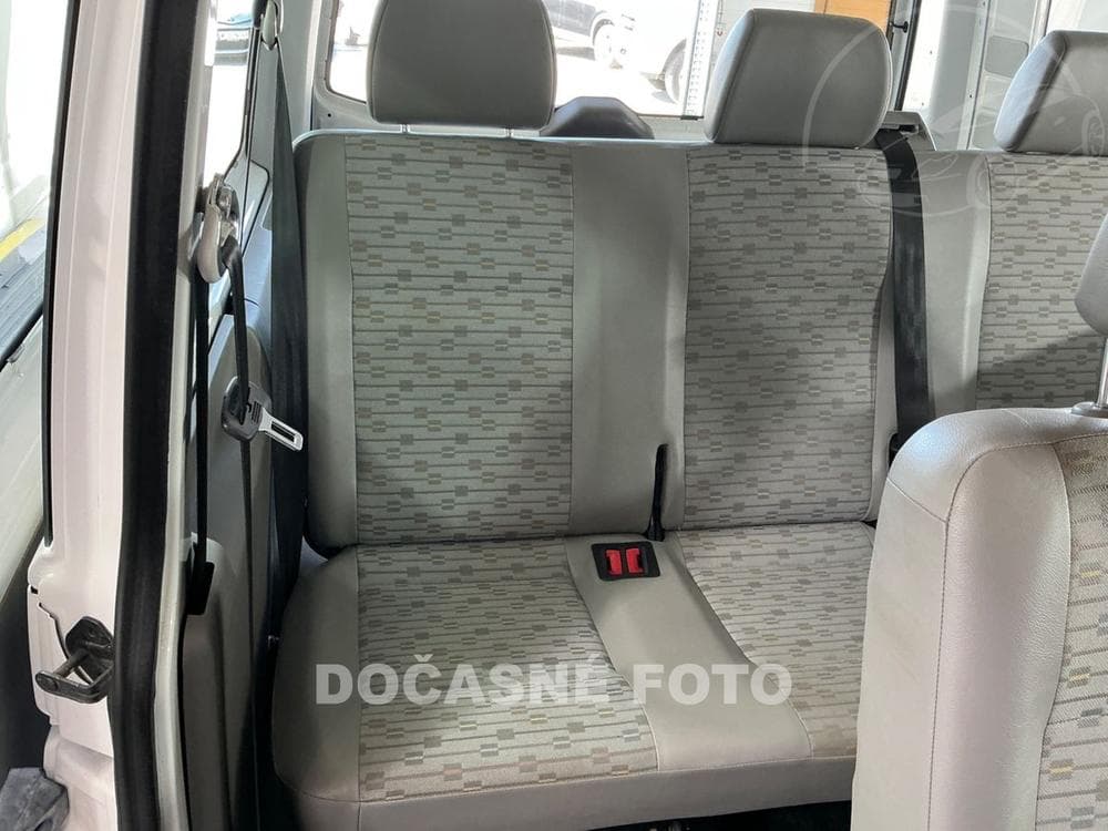 2012 Volkswagen TRANSPORTER - 40