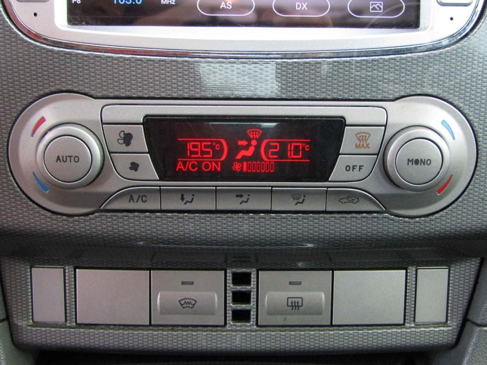 2008 Ford FOCUS - 15