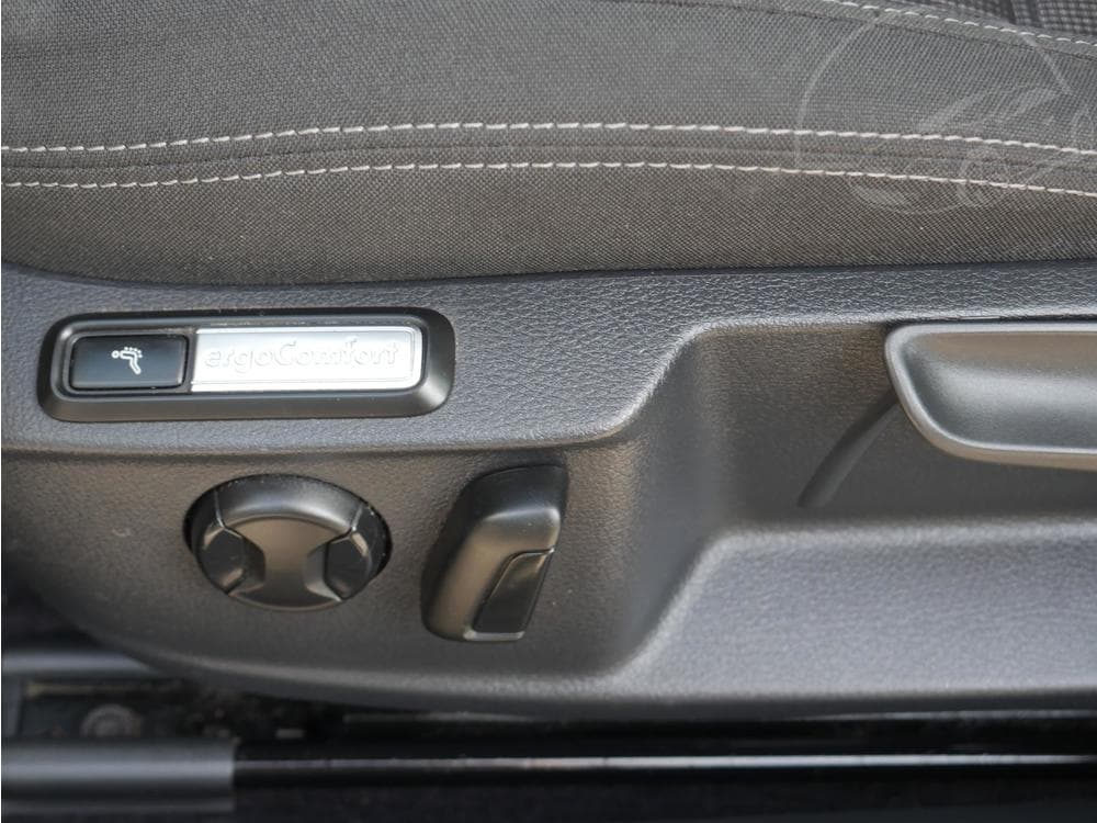 2015 Volkswagen PASSAT - 65