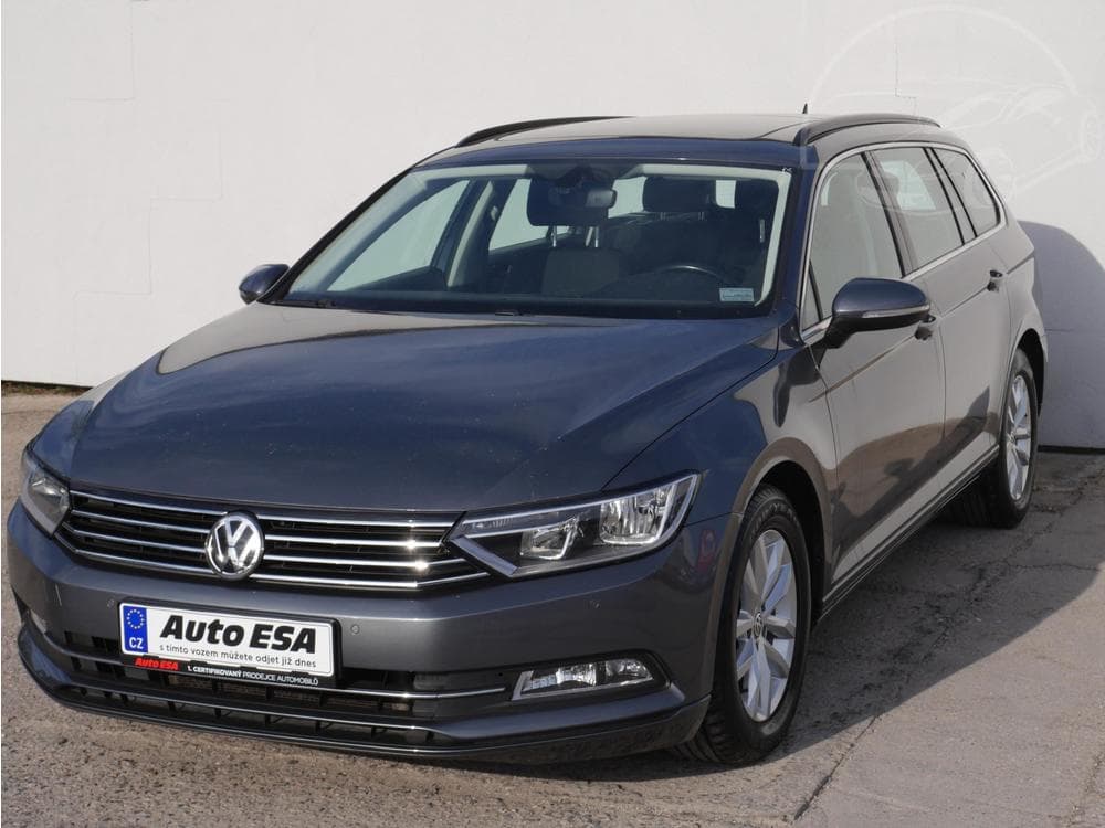 2015 Volkswagen PASSAT - 9