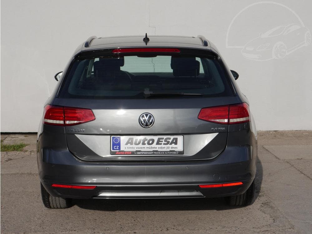 2015 Volkswagen PASSAT - 17
