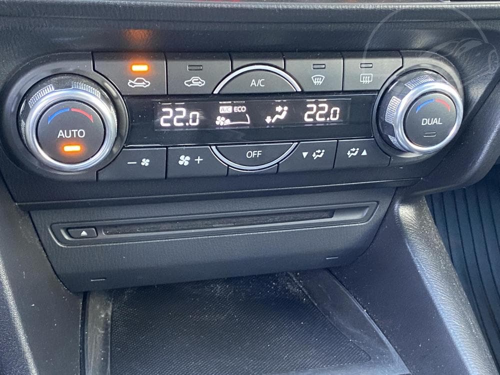 2018 Mazda 3 - 40