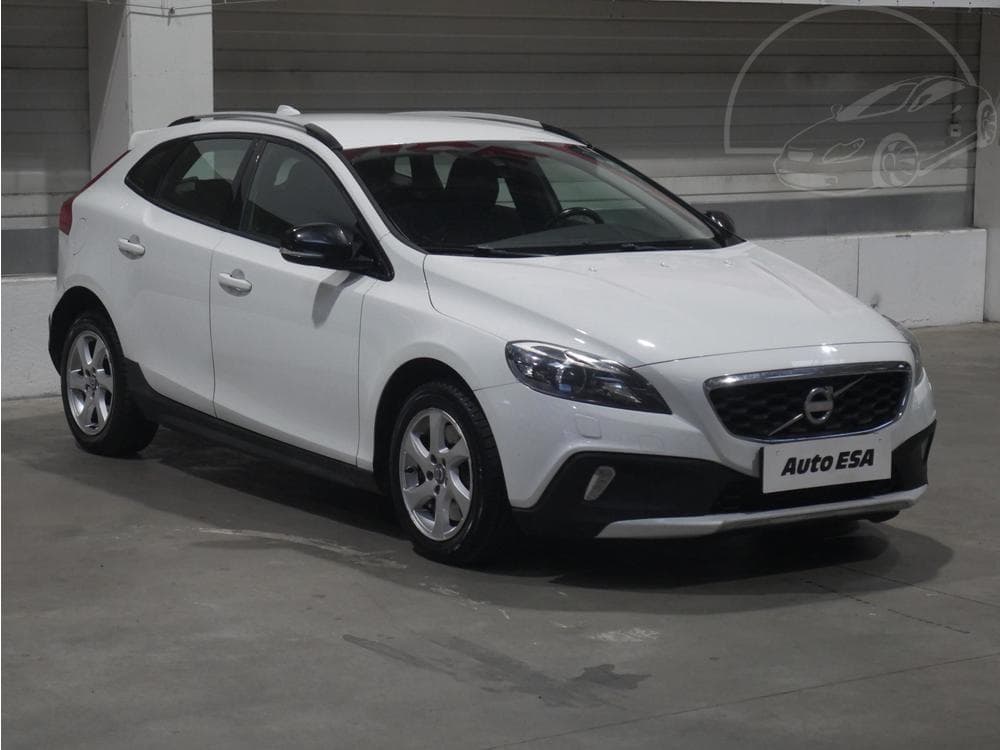Volvo V40 2.0 D, ČR