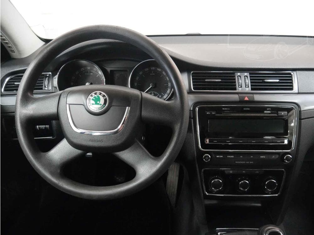 2011 Škoda SUPERB - 11