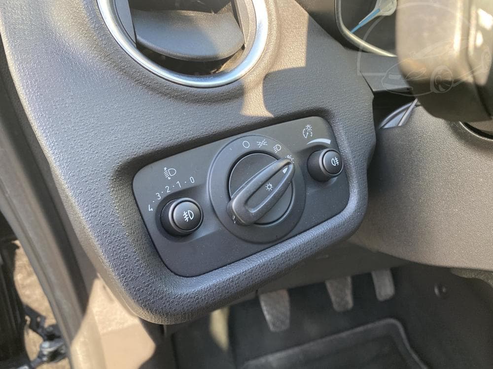 2015 Ford FIESTA - 16