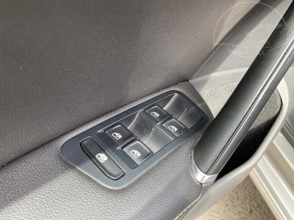 2016 Volkswagen GOLF - 16