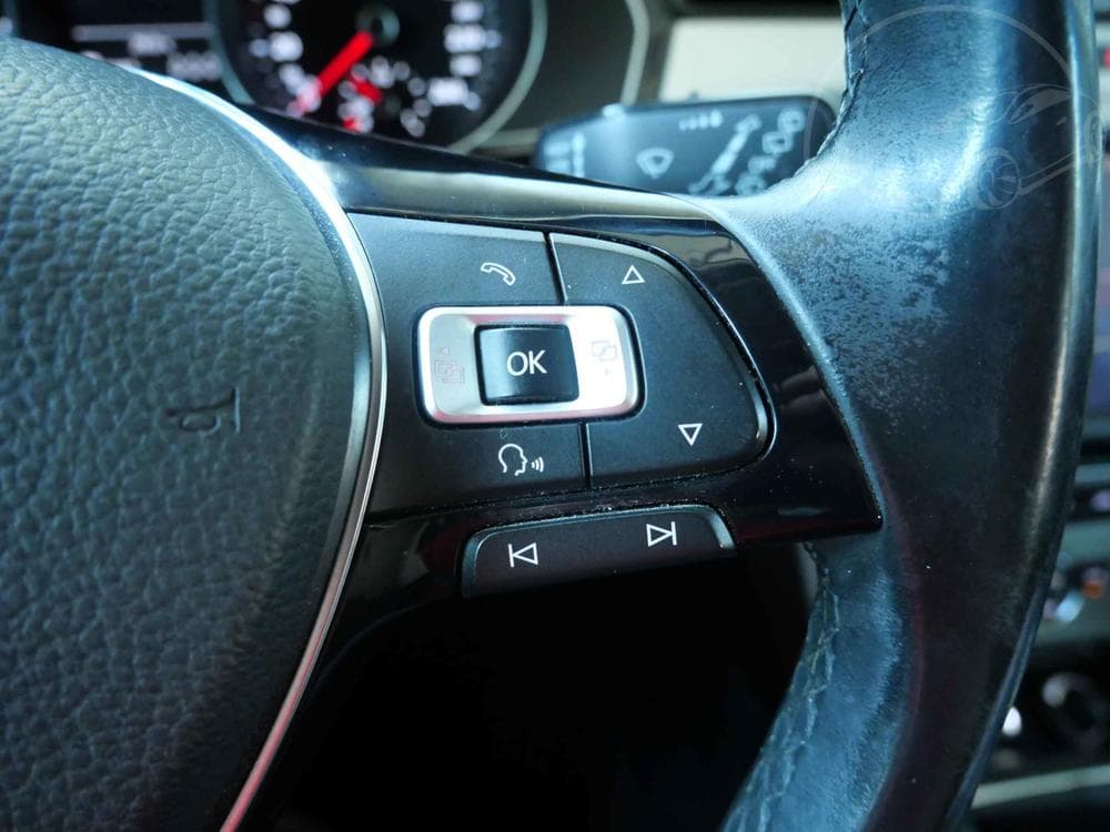 2015 Volkswagen PASSAT - 16