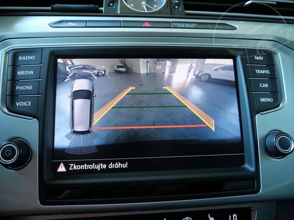 2015 Volkswagen PASSAT - 19