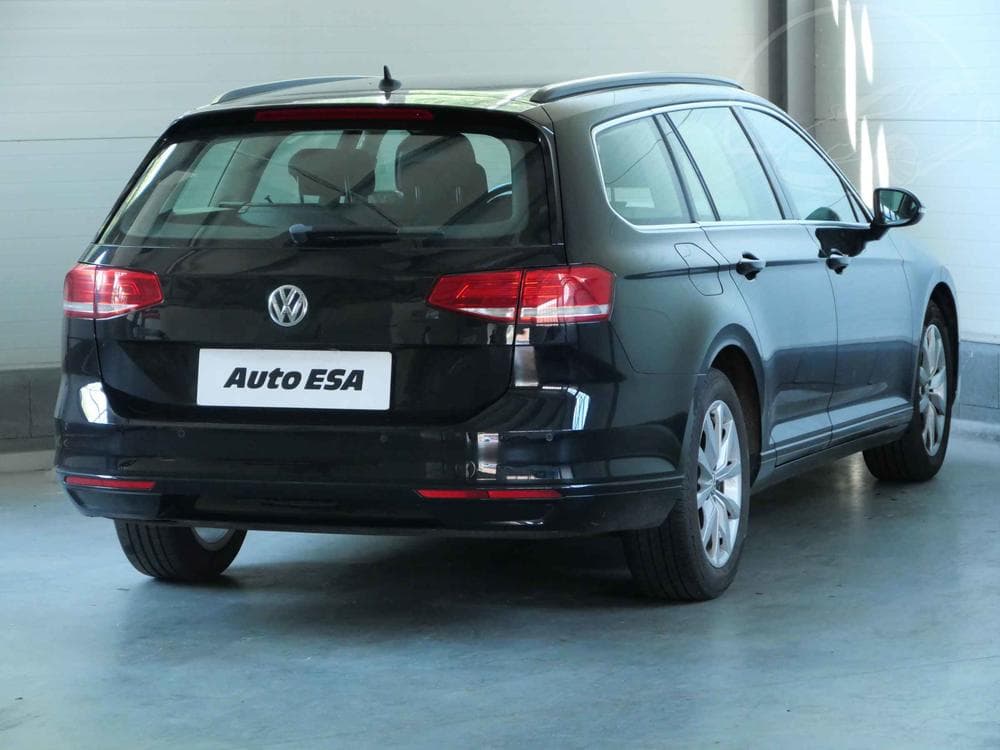 2015 Volkswagen PASSAT - 4