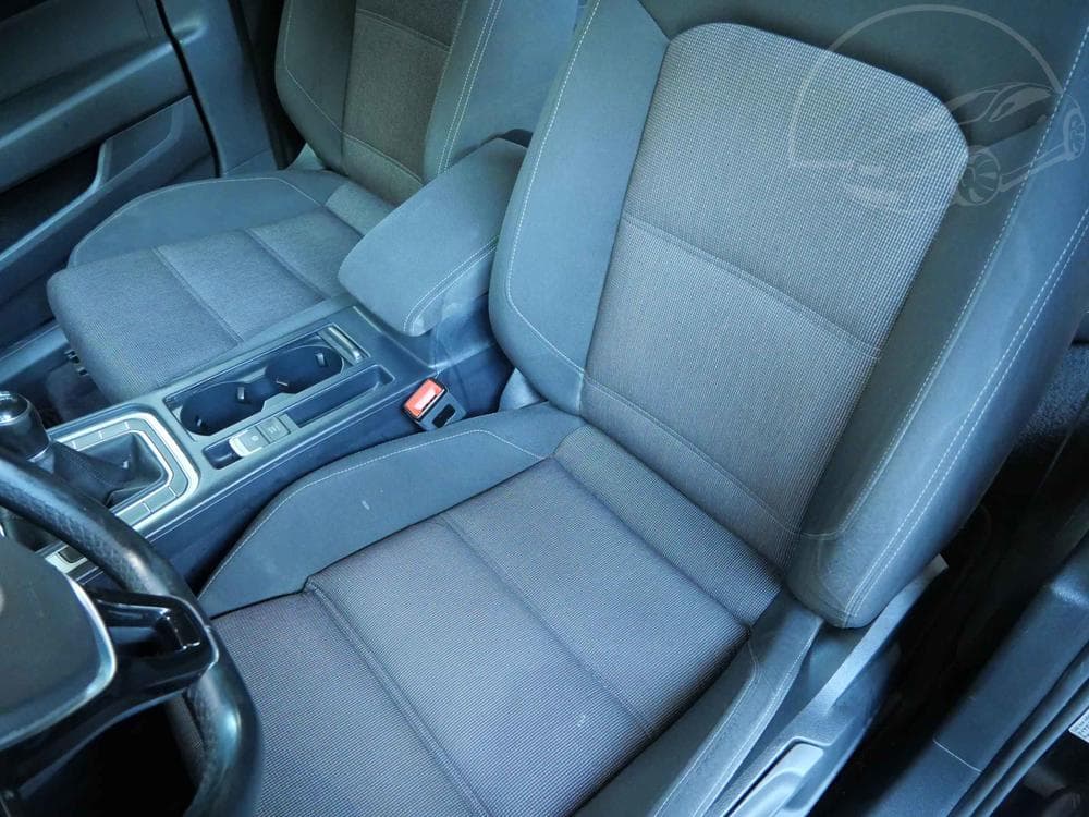 2015 Volkswagen PASSAT - 9