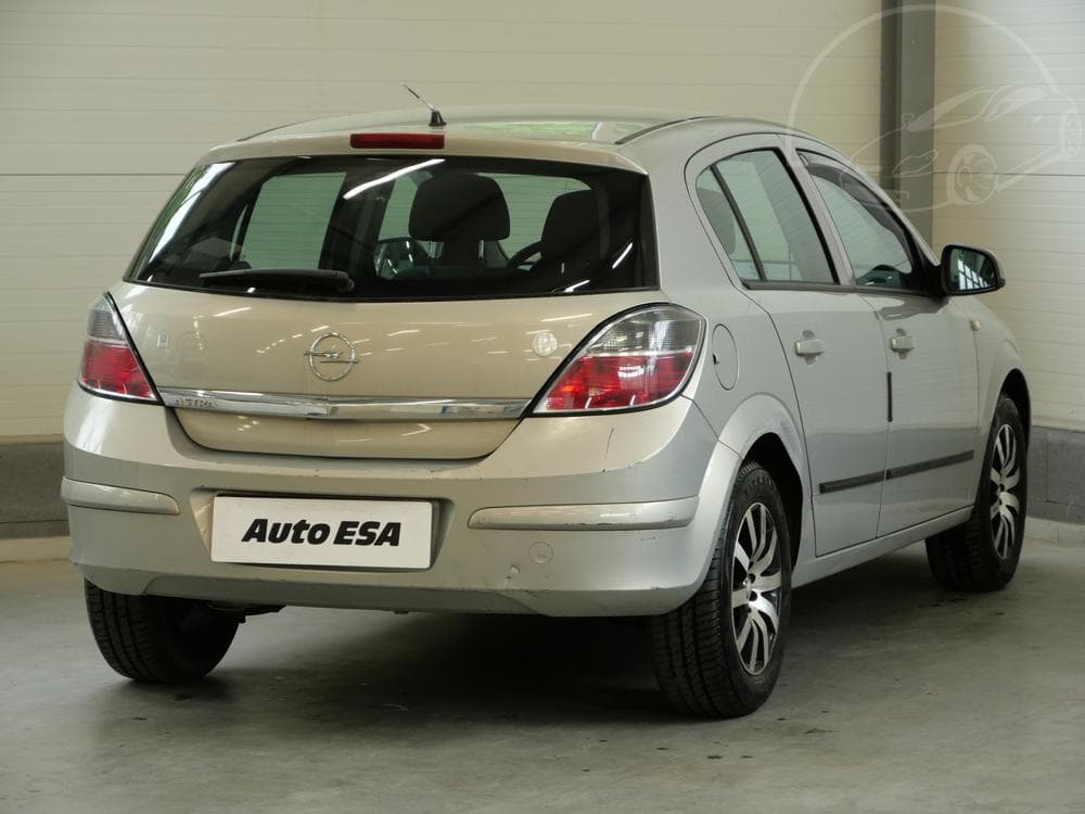 2011 Opel ASTRA - 4