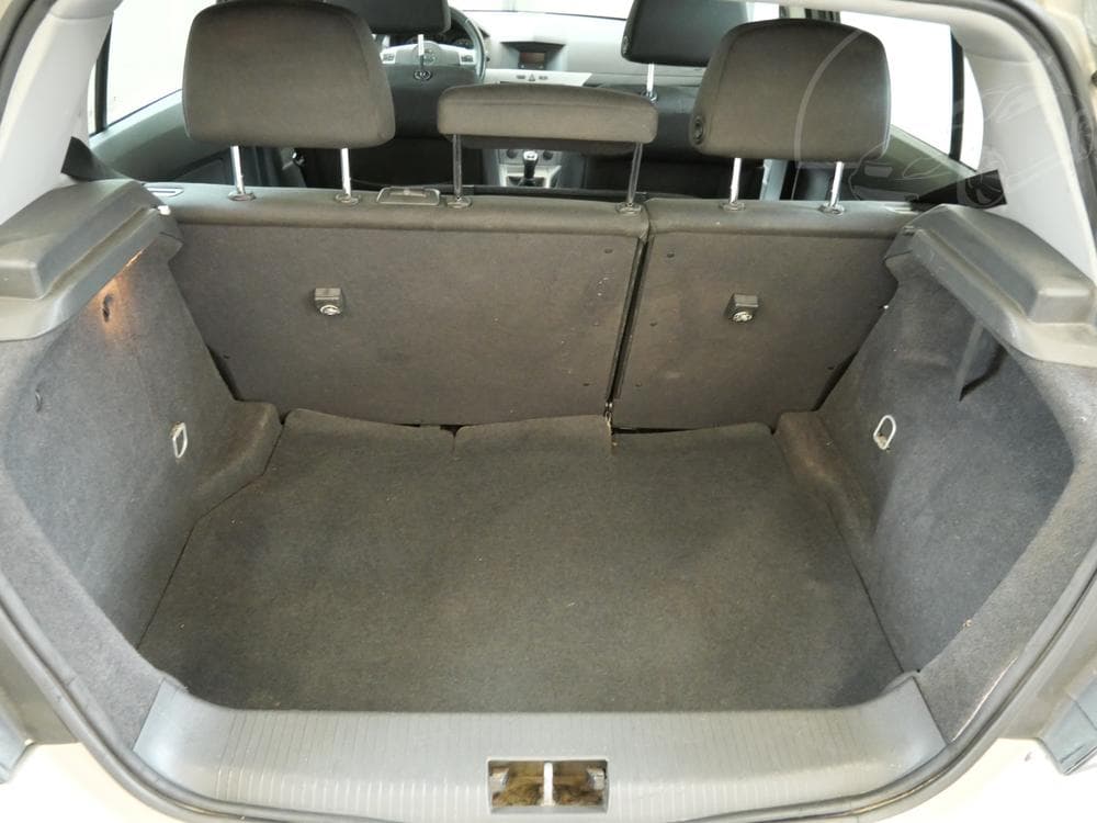 2011 Opel ASTRA - 7