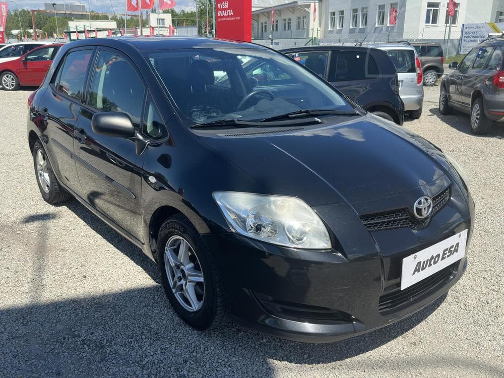 2010 Toyota AURIS